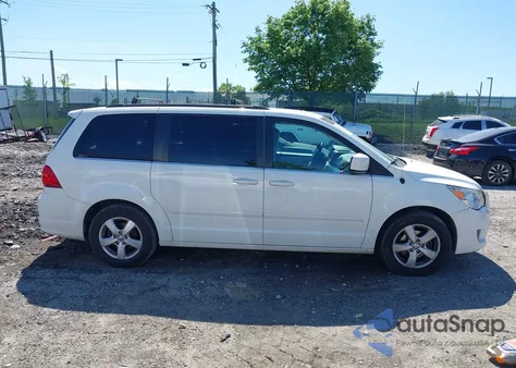 2011 Volkswagen Routan Se z USA, uszkodzony, nr VIN 2V4RW3DG3BR717540
